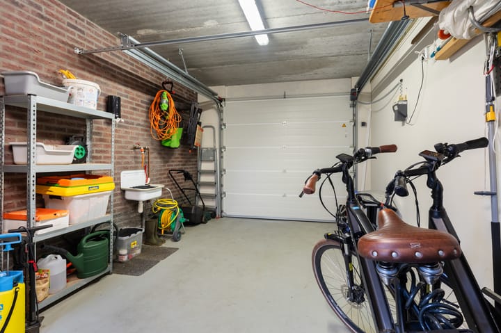 Foto 30 van Schweitzersingel 8