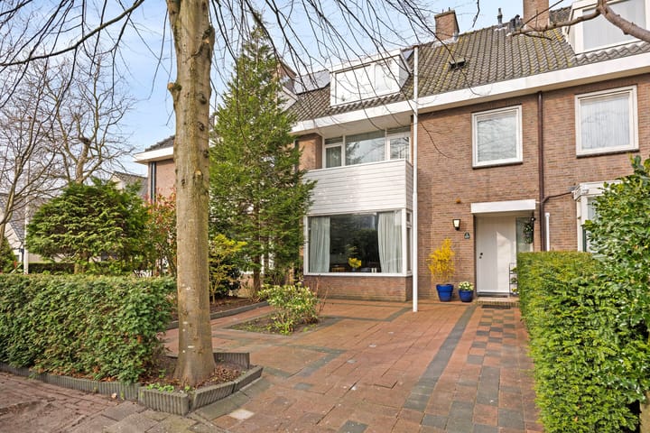 Rhijngeesterstraatweg 107
