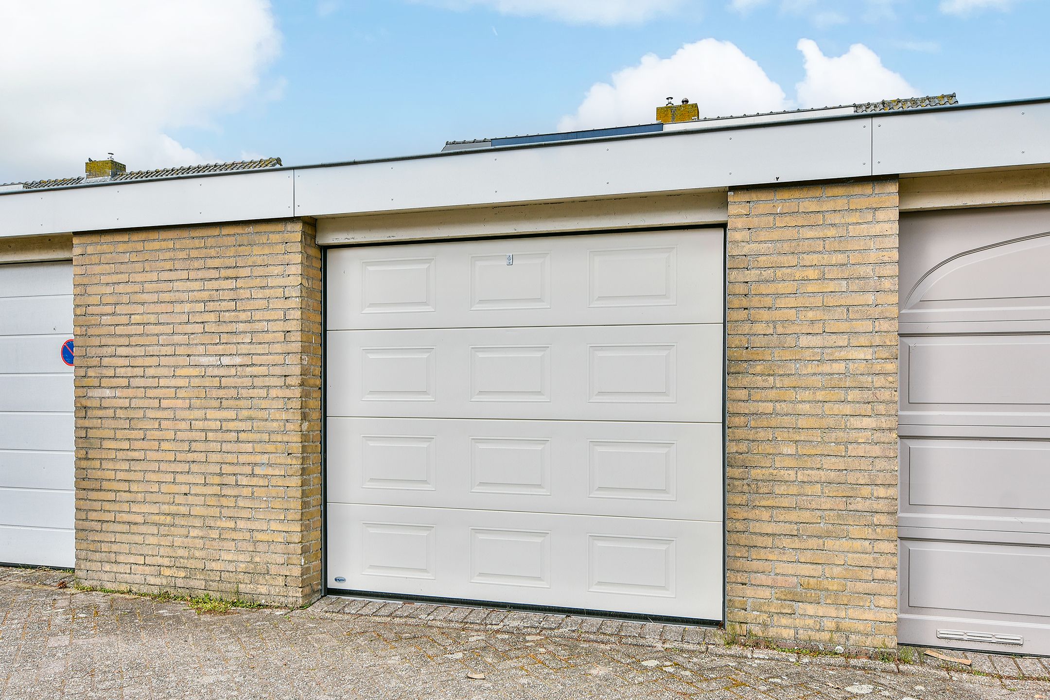 Photo 3 of Vliegersplein 73