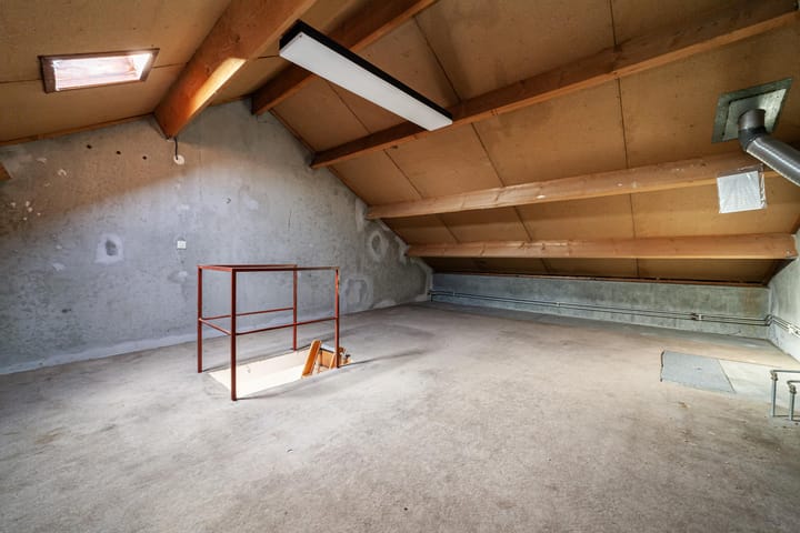 Foto 23 van Helmondstraat 12