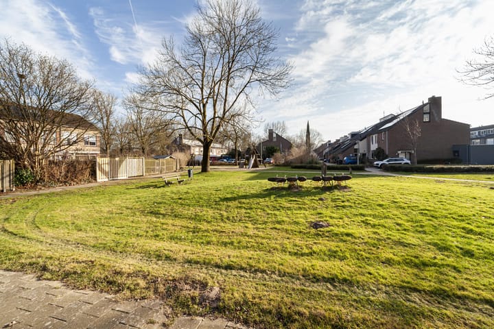 Foto 26 van Helmondstraat 12