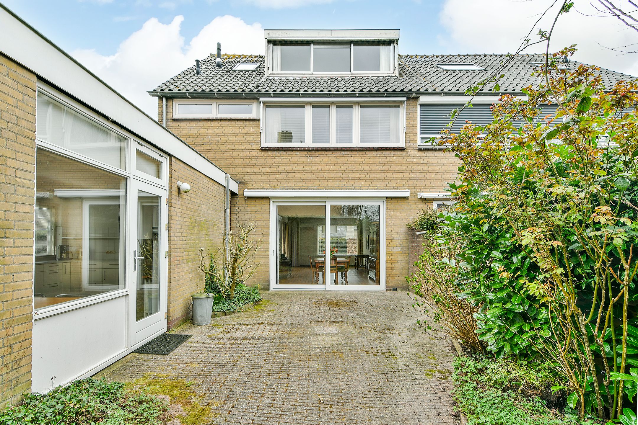 Photo 36 of Vliegersplein 73