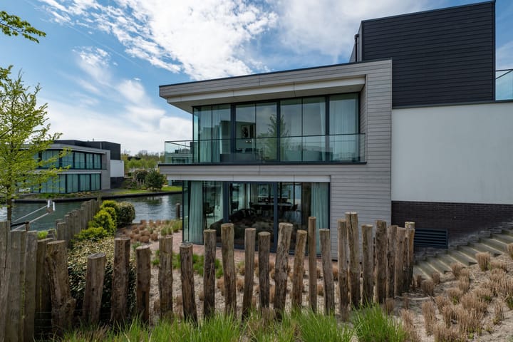 Photo 47 of Wilhelminapolderweg 18