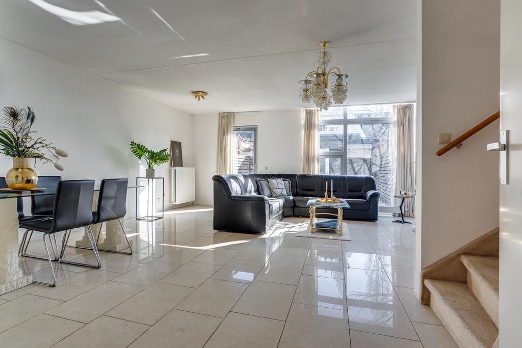 Foto 8 van Walter Kollolaan 194