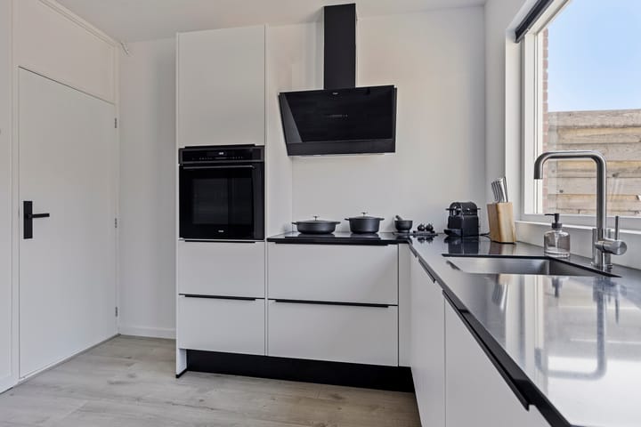 Foto 17 van Minervastraat 82