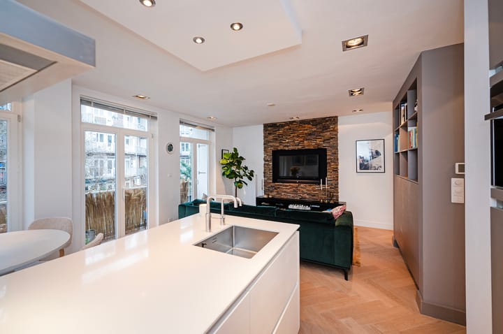 Photo 6 of Waalstraat 85-1