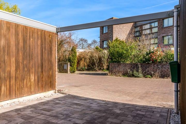 Foto 28 van Jacques Offenbachplantsoen 27