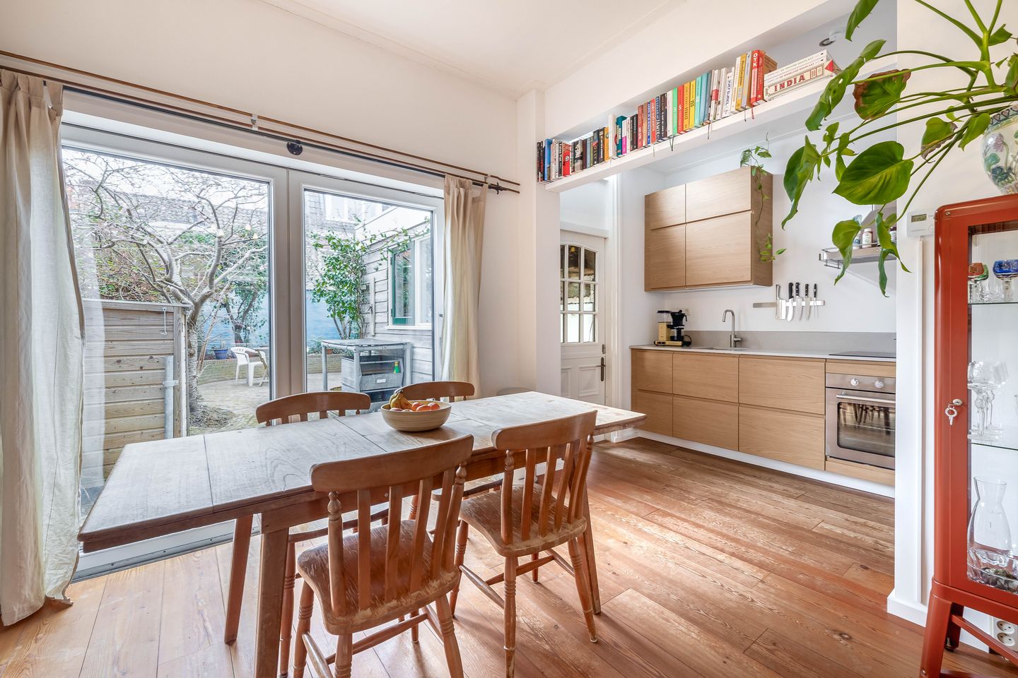 Foto 19 van Waldeck Pyrmontstraat 14-ZW