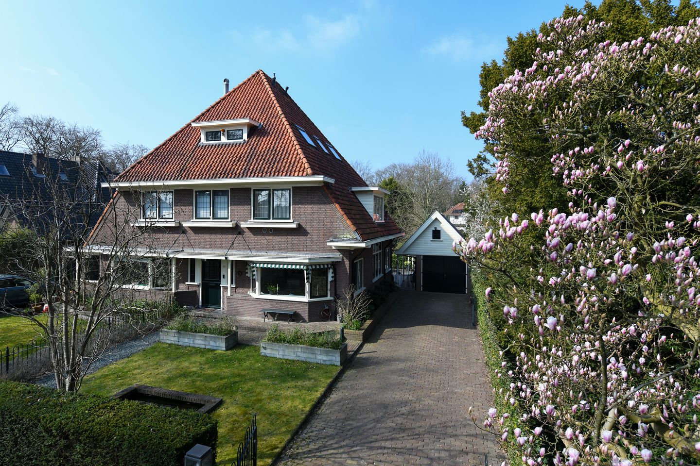 Photo 1 of Torenlaan 12