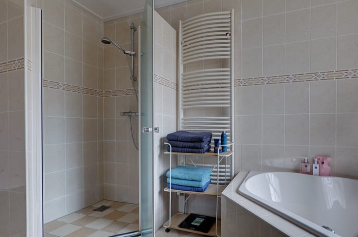 Photo 46 of Wetterroas 19