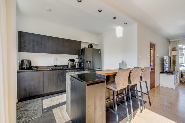 Foto 4 van Curielaan 11