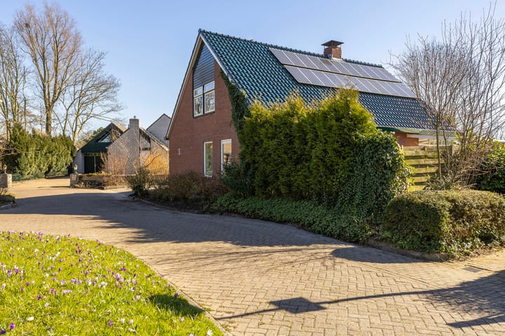 Foto 32 van de Tinge 4