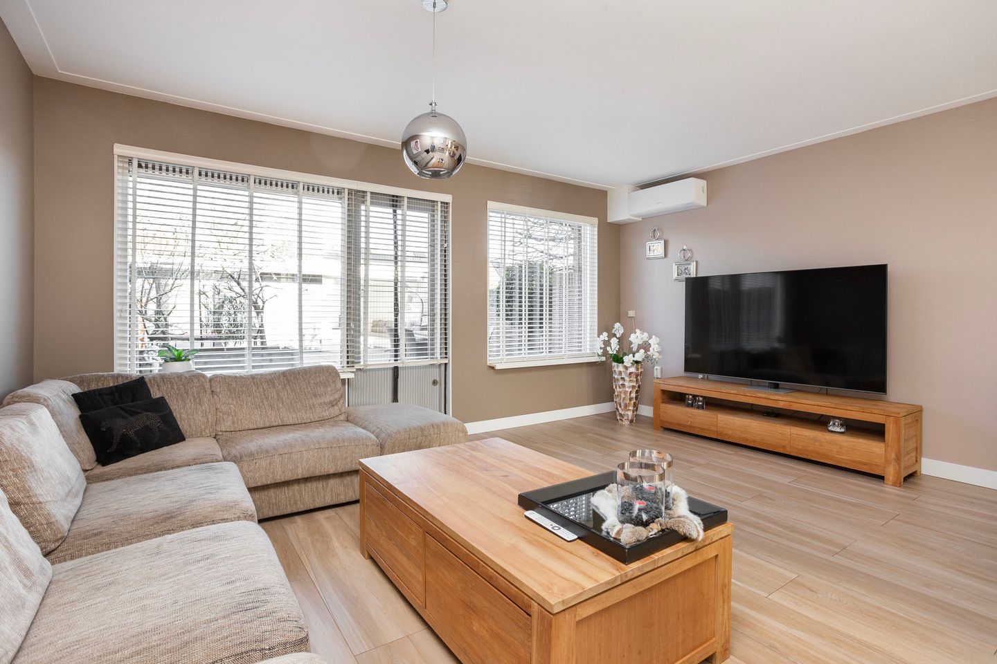 Foto 10 van Zebraspoor 214