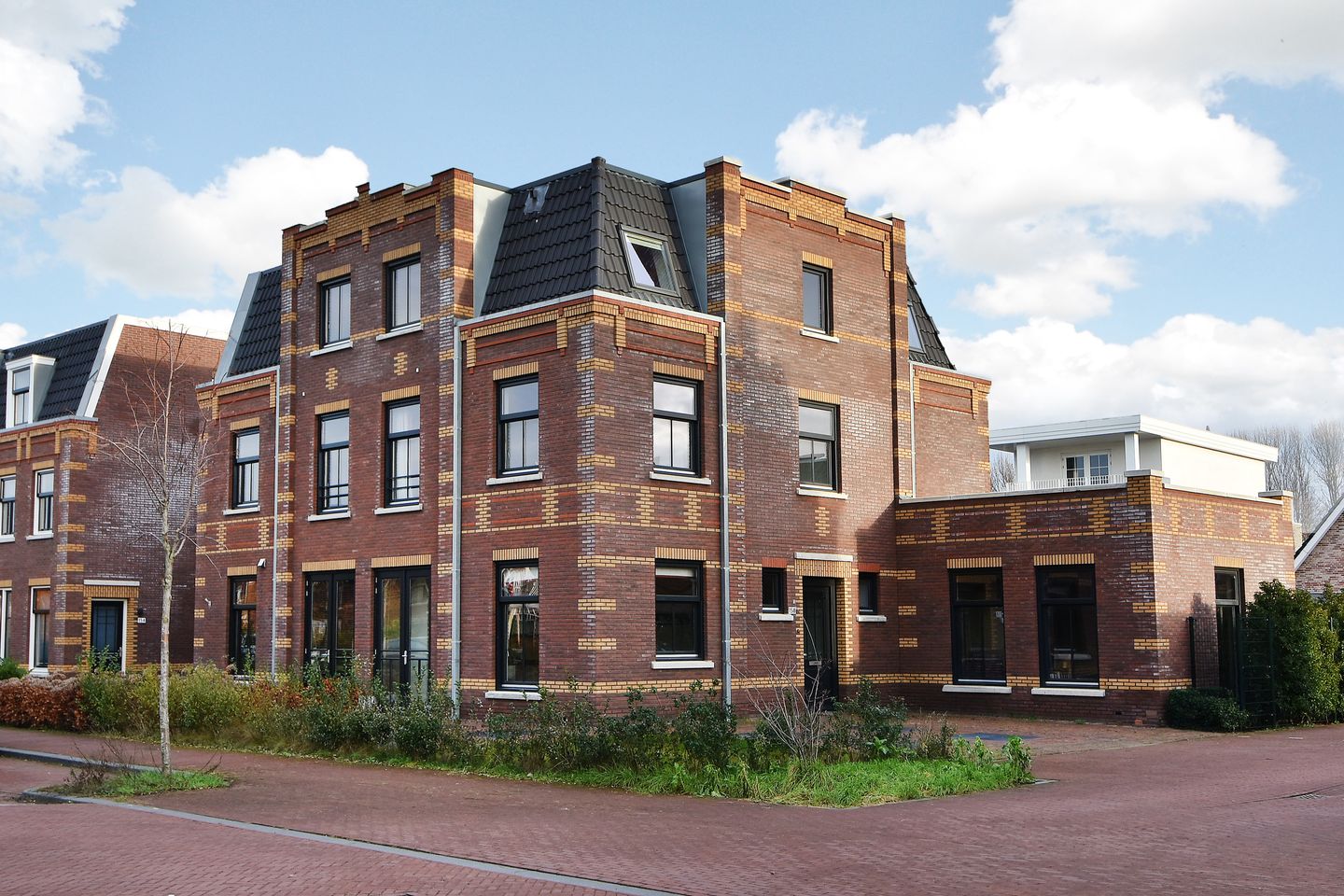 Foto 1 van Thomas Mannsingel 158