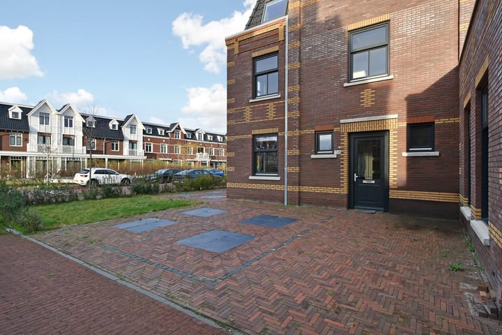 Foto 2 van Thomas Mannsingel 158