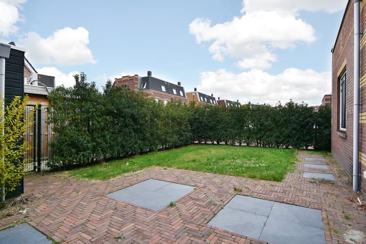 Foto 3 van Thomas Mannsingel 158