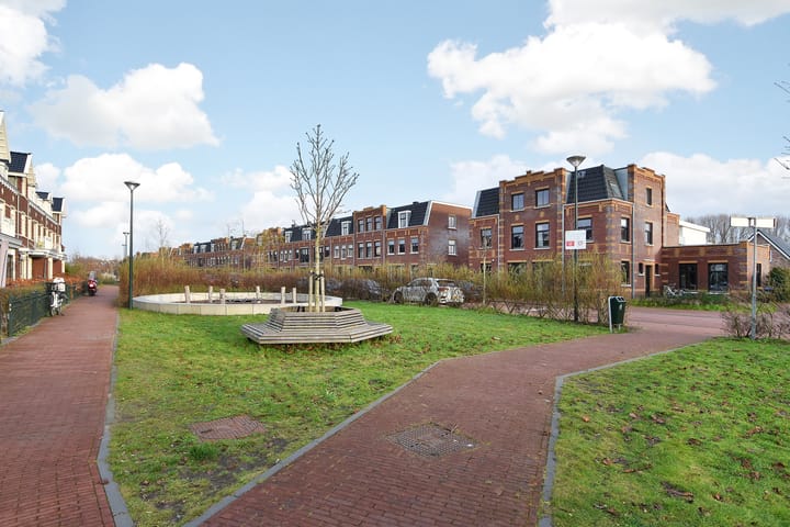 Foto 5 van Thomas Mannsingel 158