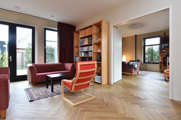 Foto 10 van Thomas Mannsingel 158