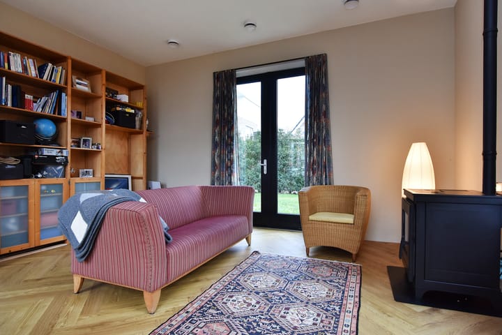 Foto 12 van Thomas Mannsingel 158