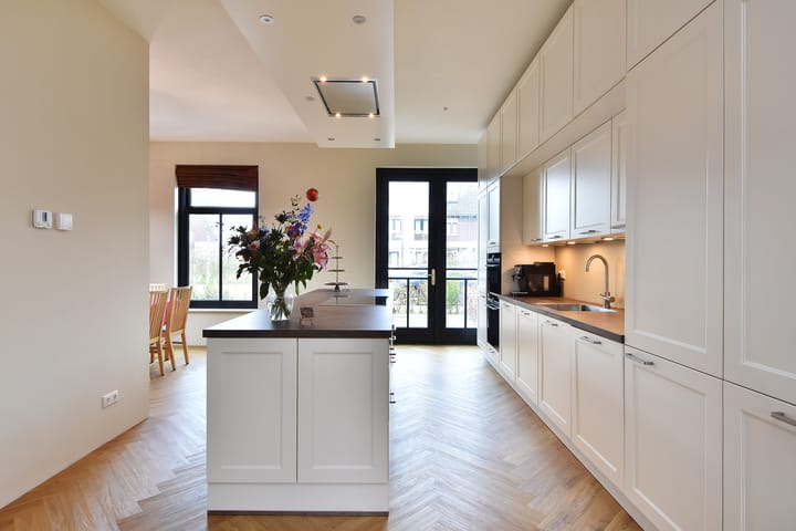 Foto 17 van Thomas Mannsingel 158