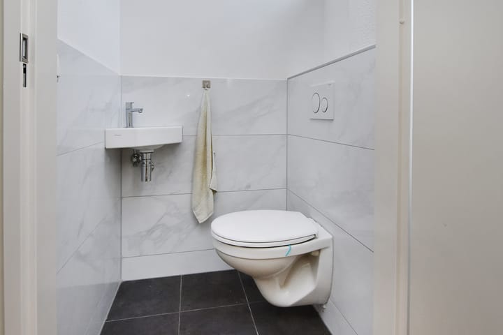 Foto 23 van Thomas Mannsingel 158