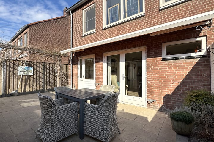 Foto 45 van Doctor Ariënslaan 159