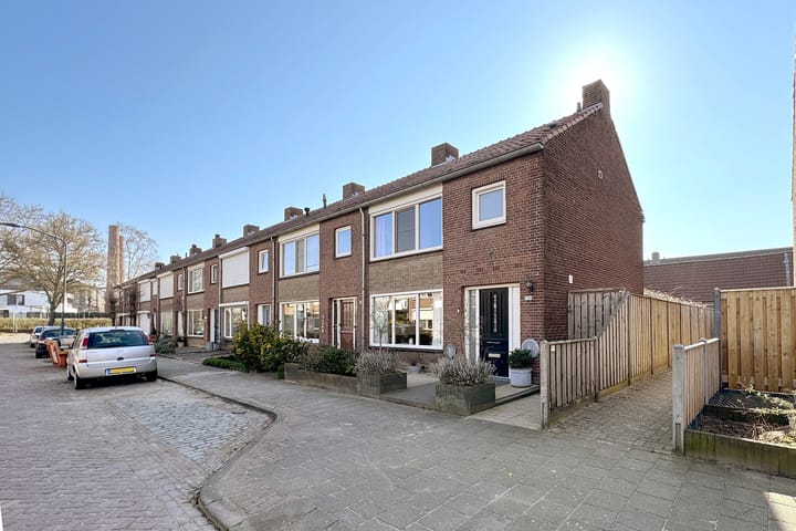 Foto 48 van Doctor Ariënslaan 159