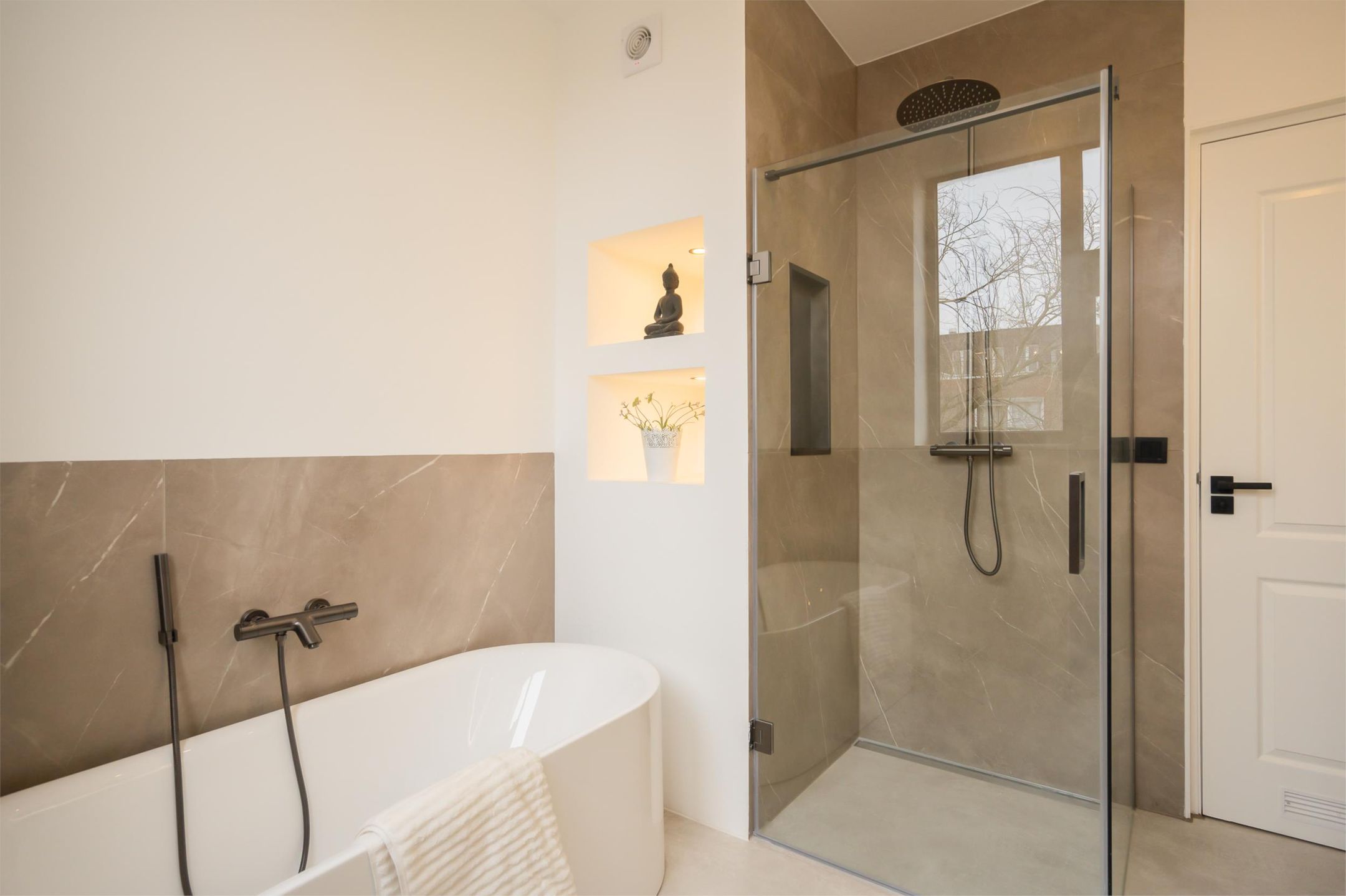 Foto 33 van Willem Buytewechstraat 127-A02