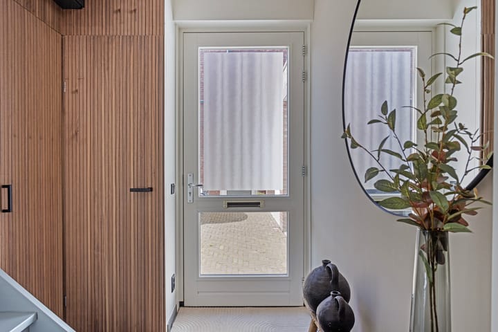 Foto 5 van Keizersmantel 9