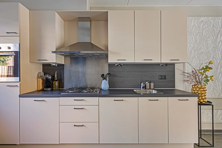 Foto 14 van Keizersmantel 9