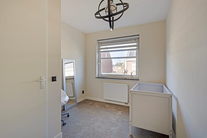 Foto 21 van Keizersmantel 9