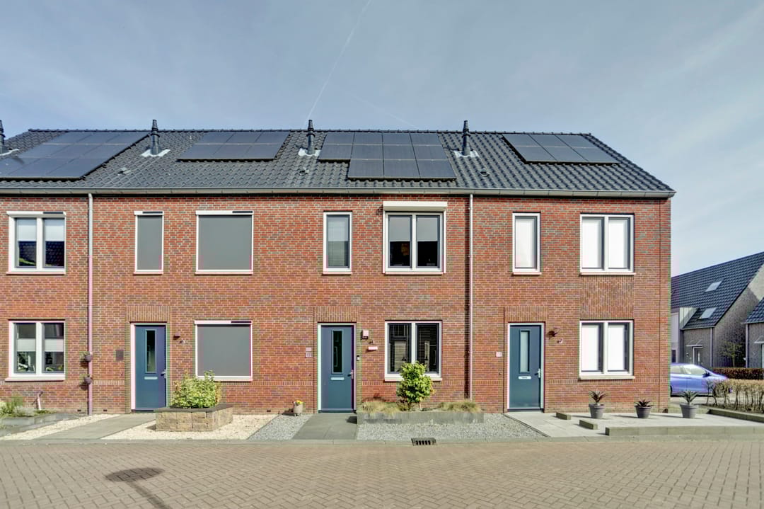 Foto 1 van Burg. Moonshof 13