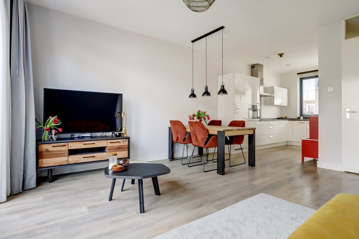 Foto 9 van Burg. Moonshof 13