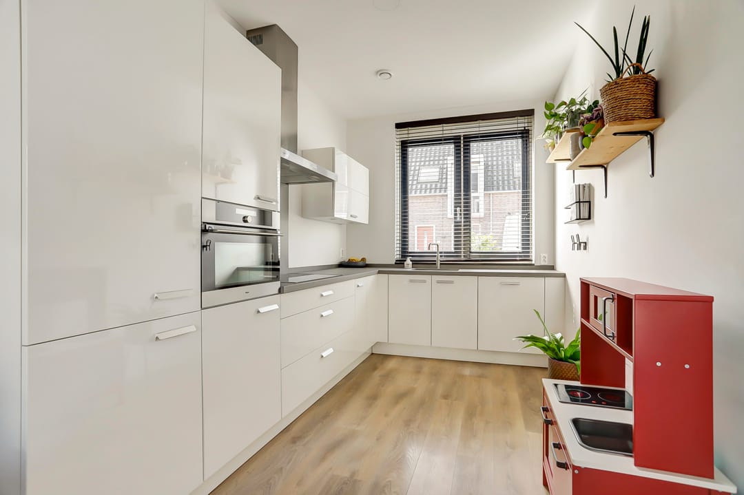 Foto 2 van Burg. Moonshof 13