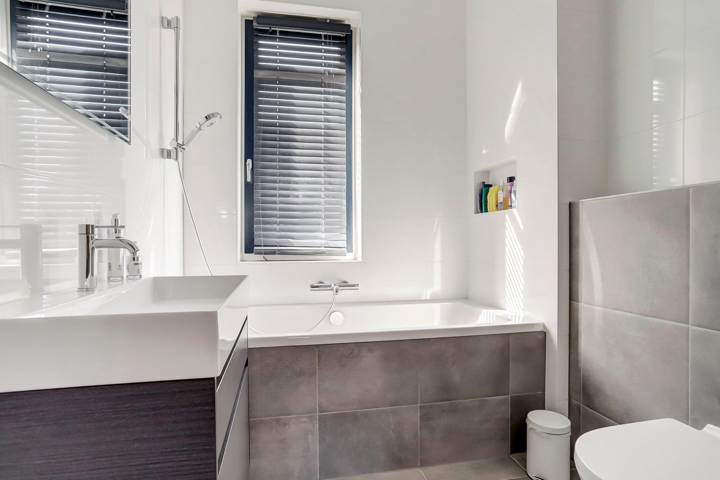 Foto 19 van Burg. Moonshof 13