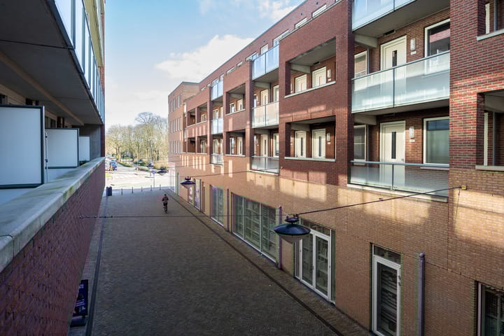 Foto 3 van Middenweg 255-U