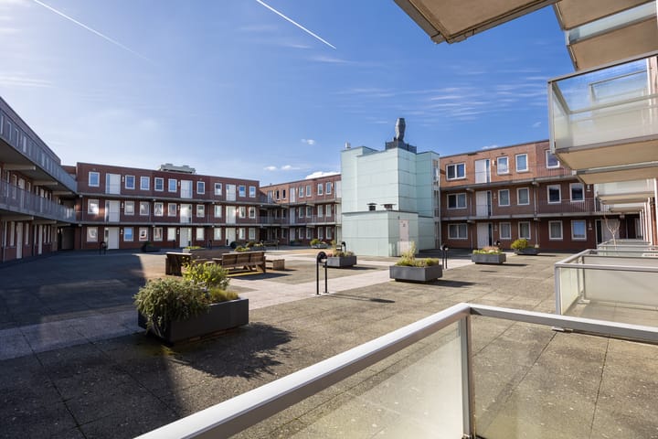 Foto 14 van Middenweg 255-U