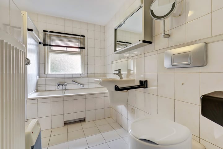 Foto 21 van Burgemeester Vitringalaan 16