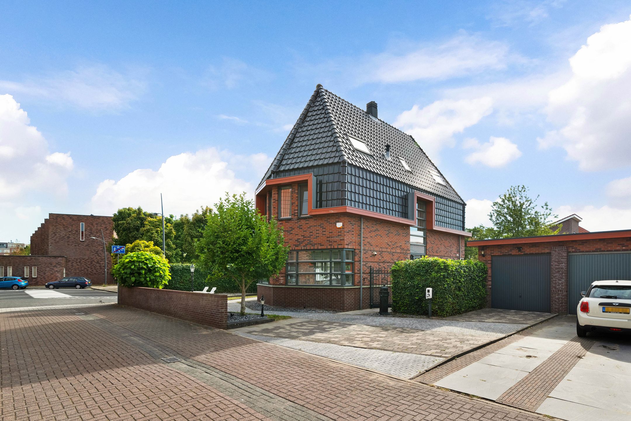 Foto 3 van J M van der Meystraat 1