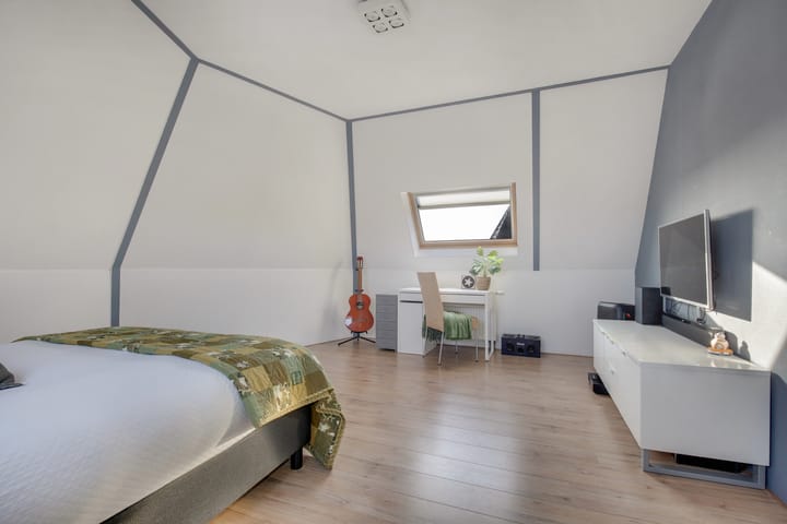 Foto 35 van J M van der Meystraat 1