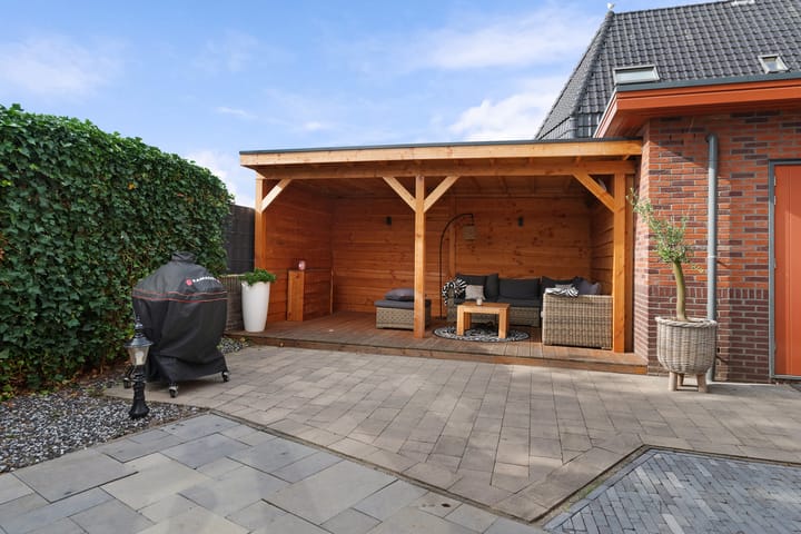 Foto 42 van J M van der Meystraat 1