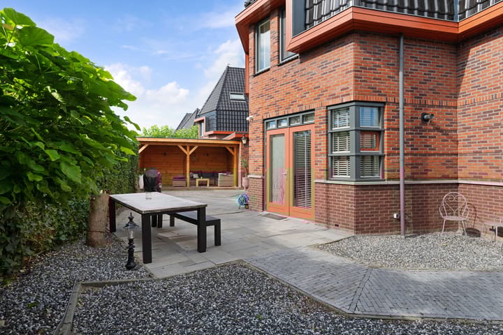 Foto 44 van J M van der Meystraat 1