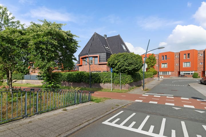 Foto 49 van J M van der Meystraat 1