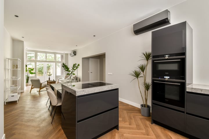 Photo 11 of Saxen-Weimarlaan 12-AH