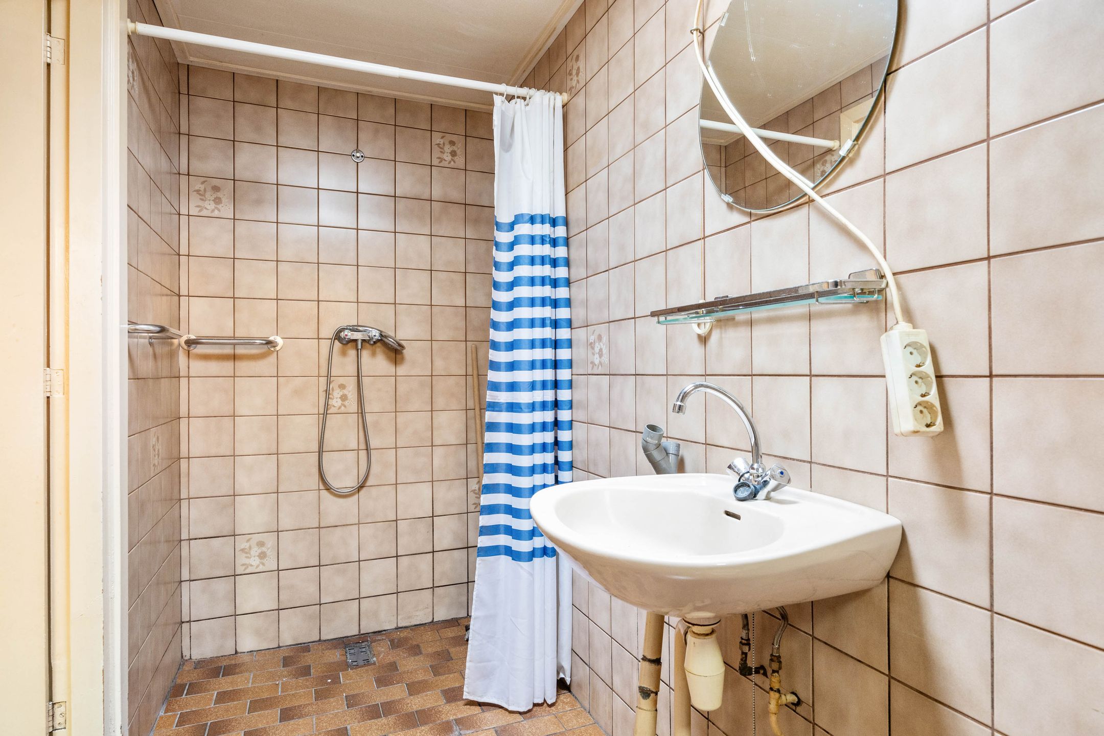 Photo 12 of Hoofdstraat 39