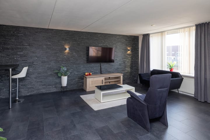 Photo 5 of Fluweelplein 24