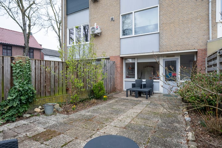 Foto 20 van Burg. Kotenplein 17