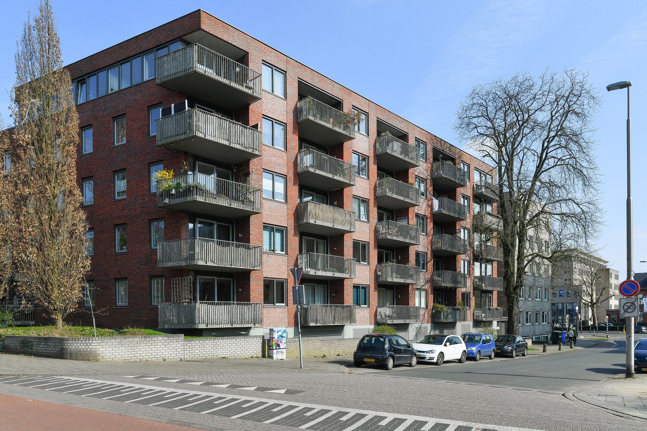 Photo 6 of Rosendaalsestraat 10