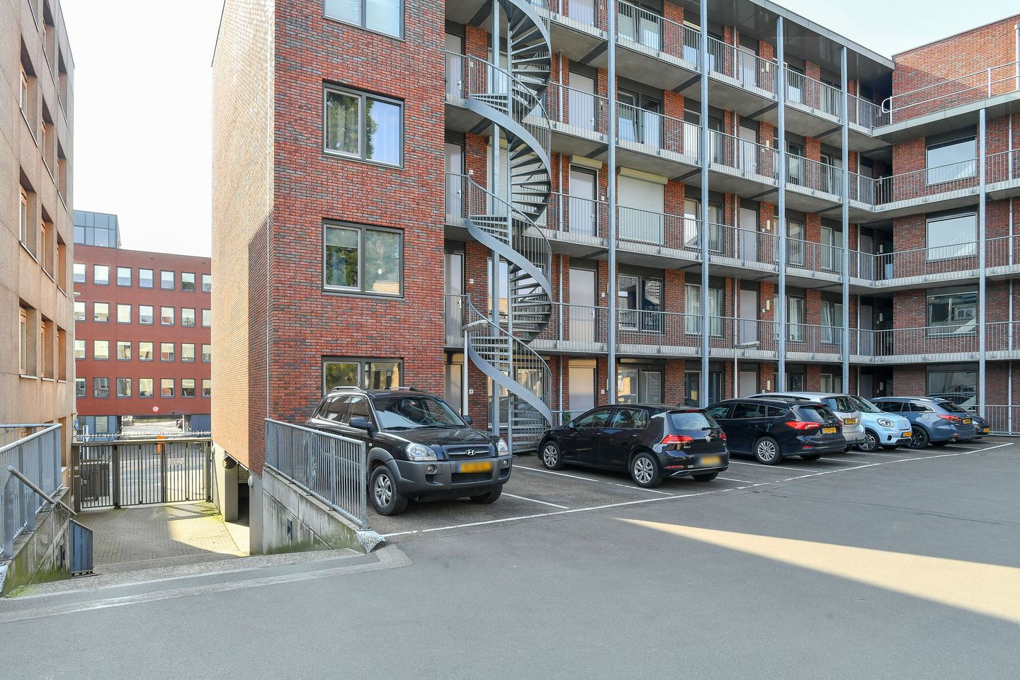 Photo 10 of Rosendaalsestraat 10