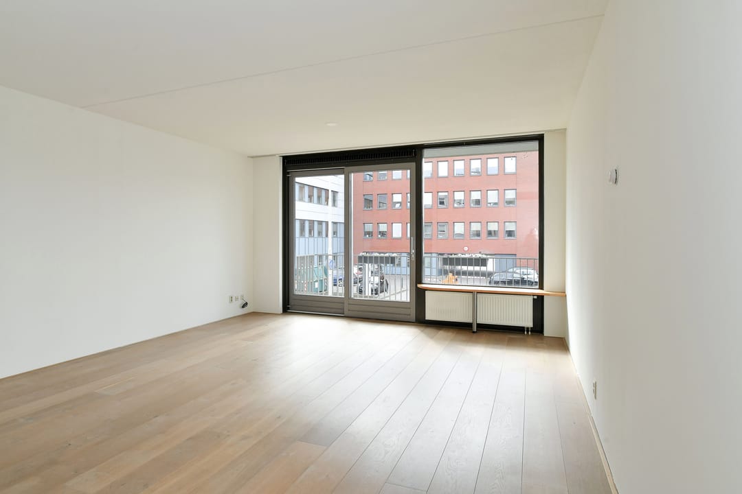 Photo 16 of Rosendaalsestraat 10